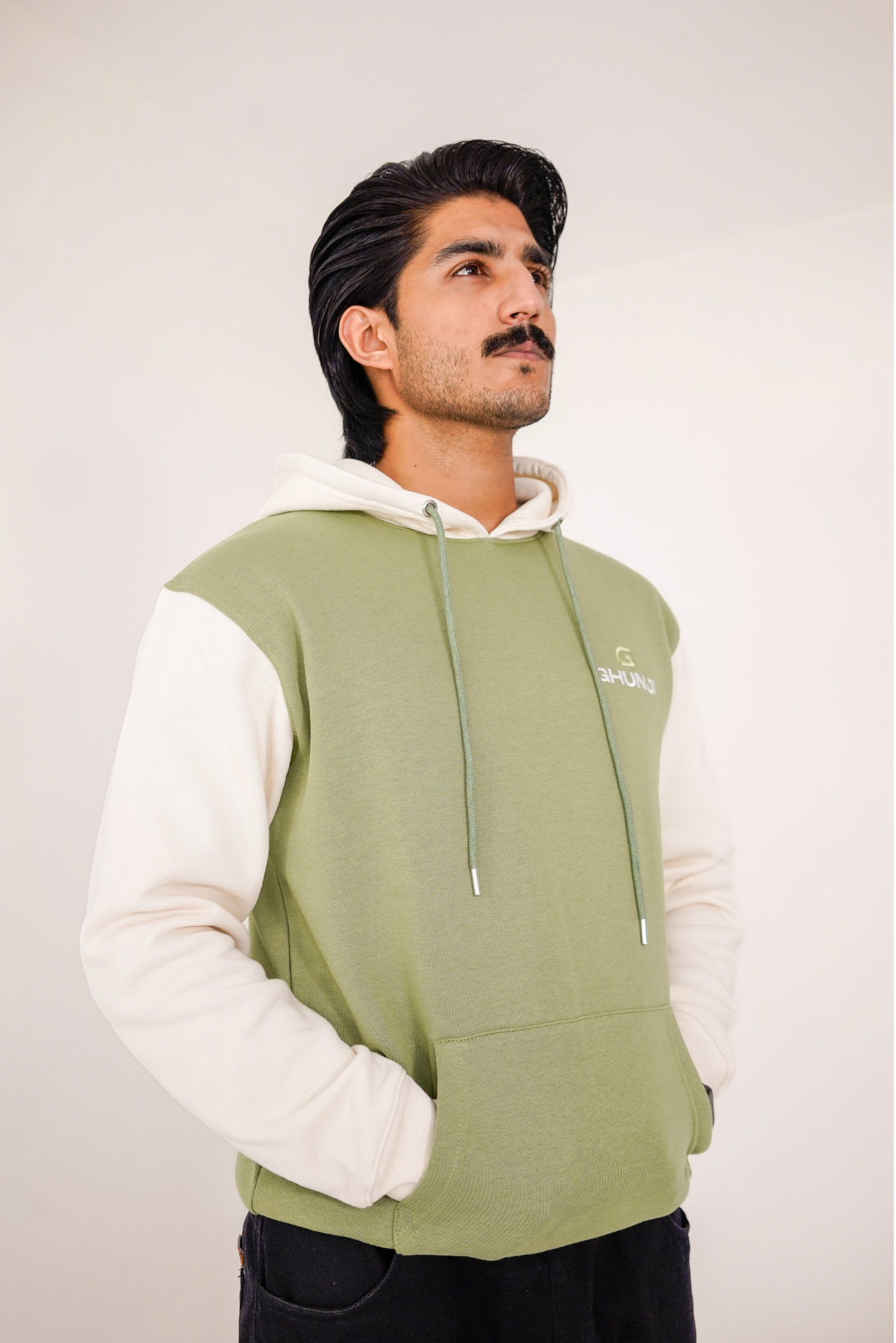 SAGE GREEN & CREAM TWO-TONE PULLOVER HOODIE