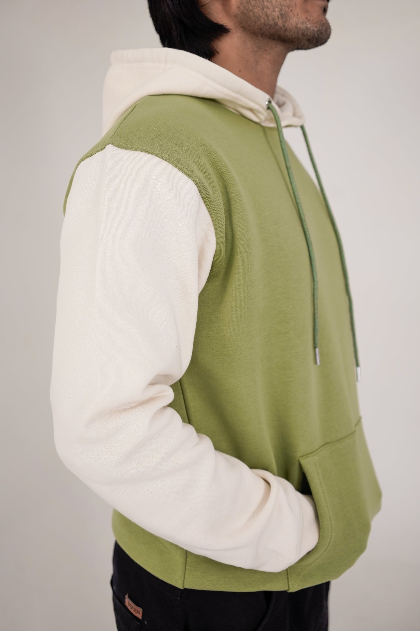 SAGE GREEN & CREAM TWO-TONE PULLOVER HOODIE